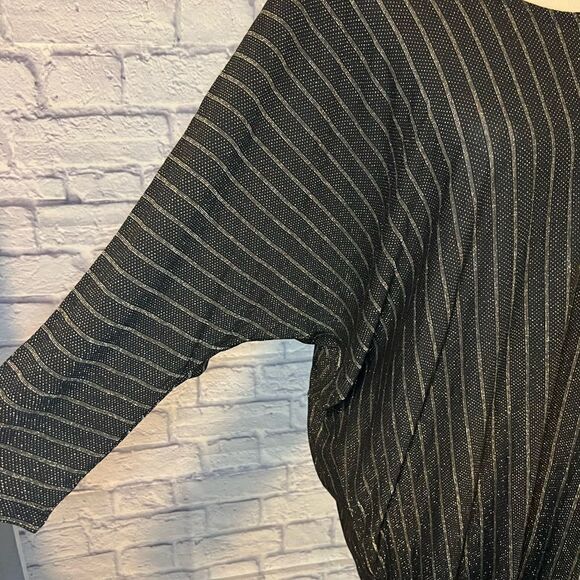 Black and Gold Shimmer Stripe Top - Picture 2 of 5